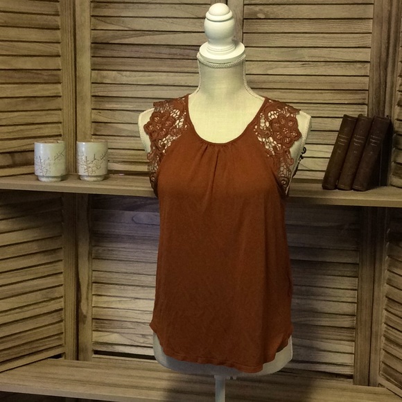 H&M Tops - 🐞 H&M Chocolate Brown tank top with lace cap sleeves Medium